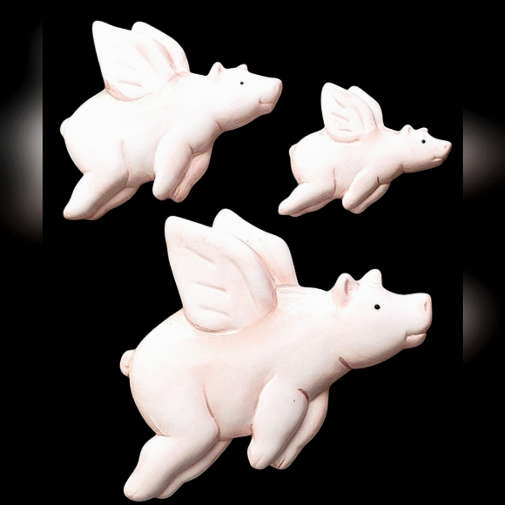 Rare Vintage Ceramic Flying Pigs Wall Ornaments  Pink